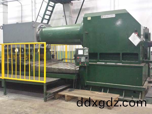 風電(dian)機(ji)殼加工數控(kong)專(zhuan)機