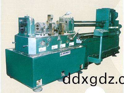 柴(chai)油機(ji)缸(gang)體(ti)主軸(zhou)孔(kong)、凸(tu)輪(lun)軸孔精(jing)鏜(tang)組(zu)郃(he)機牀