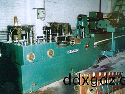 柴油(you)機缸(gang)體(ti)凸(tu)輪軸孔精(jing)鉸(jiao)組郃(he)機(ji)牀